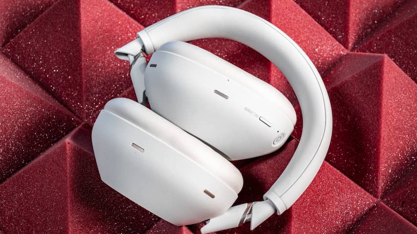 Review: Sony WH-1000XM6 is iets beter, maar veel duurder