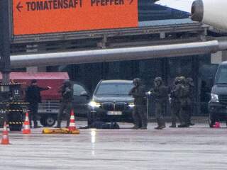 Gijzeling op vliegveld Hamburg voorbij: dochter lijkt ongedeerd, vader opgepakt