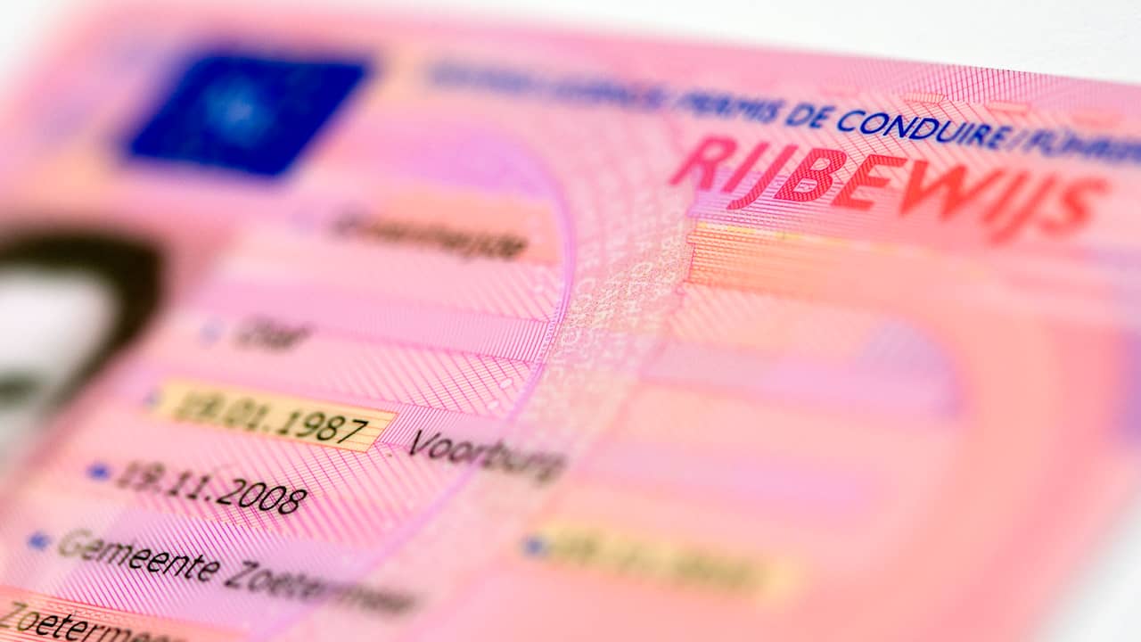 Vrouw (80) uit Beerta rijdt al zestig jaar zonder rijbewijs