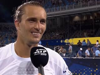 Umpire stuurt Zverev van baan om bijzondere reden: 'Zweette te veel'