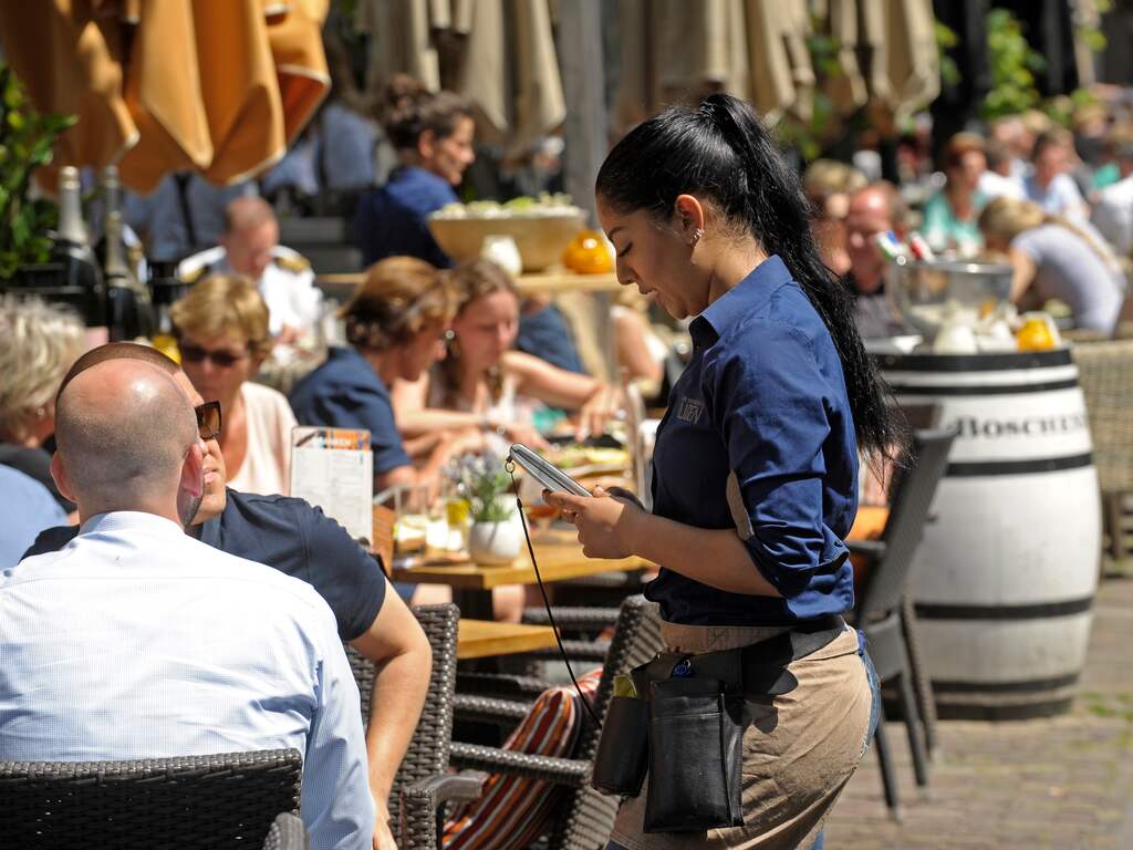 Is corona weg na de zomer? Dit kunnen we verwachten