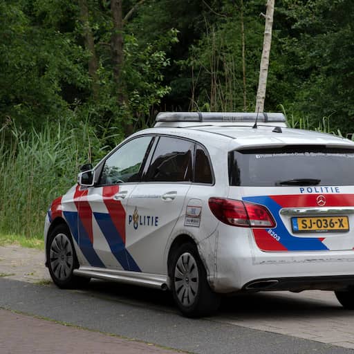 Illustratie bij: Tientallen fans van VVV beginnen vechtpartij tijdens tussenstop in Eindhoven