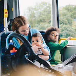 NU+ | Gratis openbaar vervoer voor kinderen kan hen later uit de auto houden