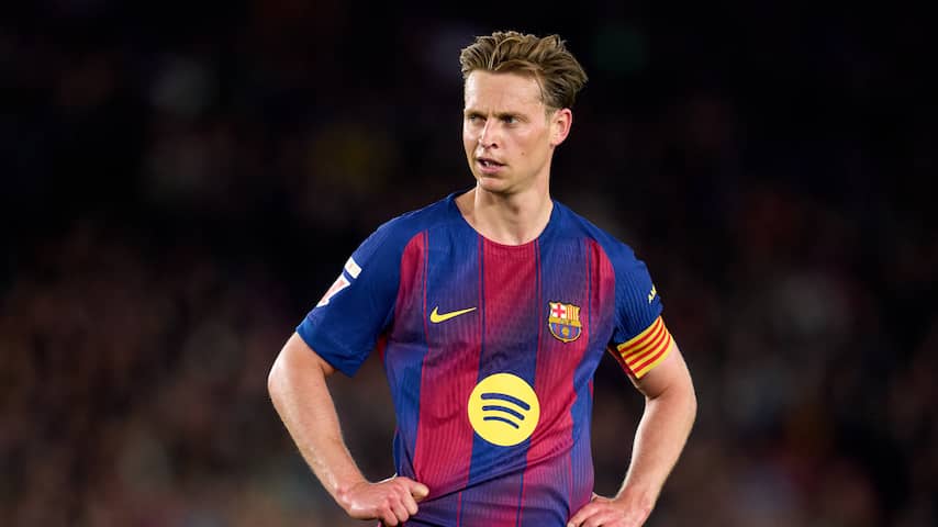 Barça met Kluivert, Ter Stegen en geblesseerde De Jong naar oefencampagne