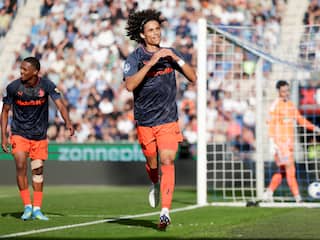 Feyenoord scoort zeven keer en bezorgt PEC grootste thuisnederlaag ooit