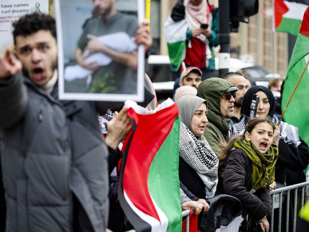 Alle bij opening Holocaustmuseum aangehouden demonstranten zijn weer vrij