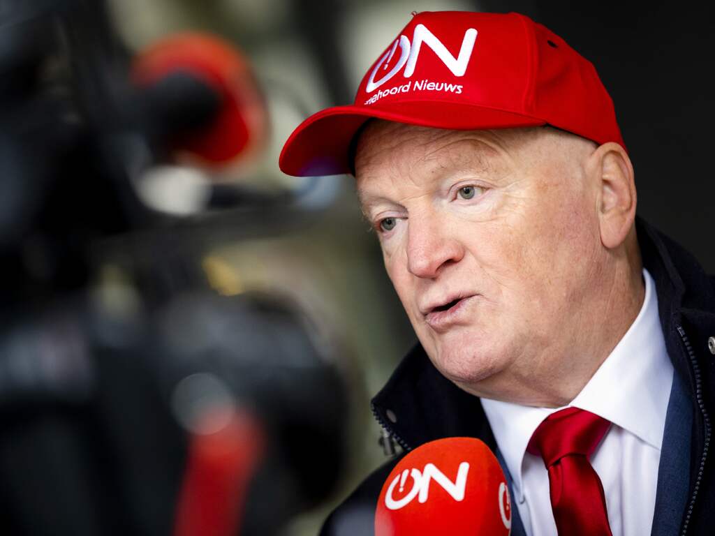 Omroep ON! zet Arnold Karskens op non-actief na klachten over functioneren