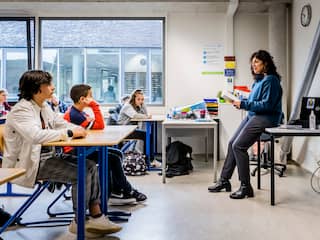 Alle scholen moeten vanaf woensdag dicht blijven, online onderwijs is de norm