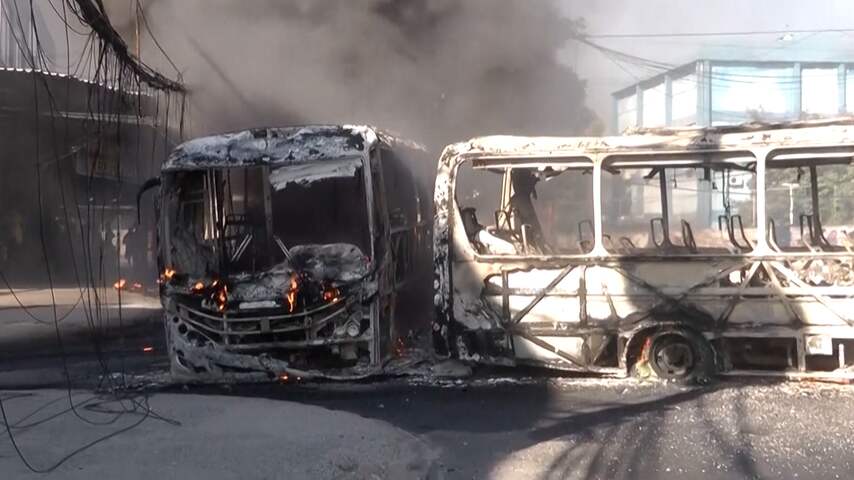 Braziliaanse bende steekt tientallen bussen en trein in brand