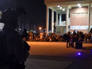 Chaos bij Buitenlandse Zaken: Nederlandse Afghanen gestrand op vliegveld Kaboel