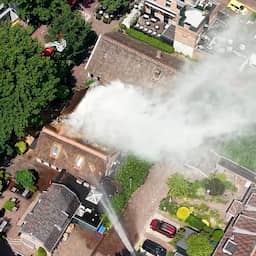 Video | Drone filmt brand bij kledingwinkels in Laren