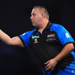 Live WK darts | Wattimena gaat tegen Anderson voor zijn beste prestatie ooit