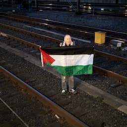 Twintig personen aangehouden na pro-Palestijnse actie XR bij Amsterdam Centraal