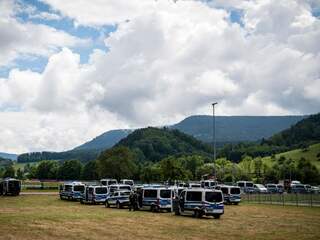 Wie is 'der Wald-Rambo' en waarom vluchtte hij het bos in?