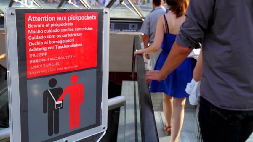 Leider van piepjonge zakkenrollers in Parijs veroordeeld tot acht jaar cel