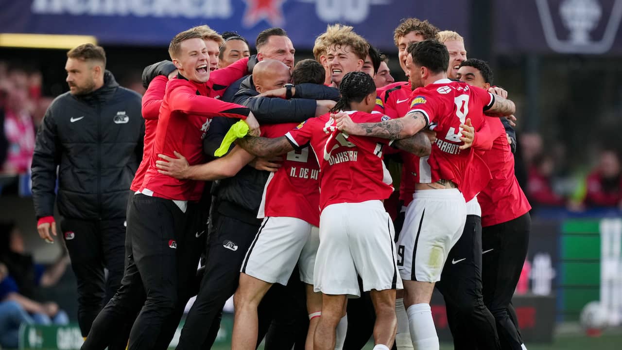 Live KNVB-bekerfinale | Spelersbus AZ heeft flinke vertraging, NEC al wel gearriveerd