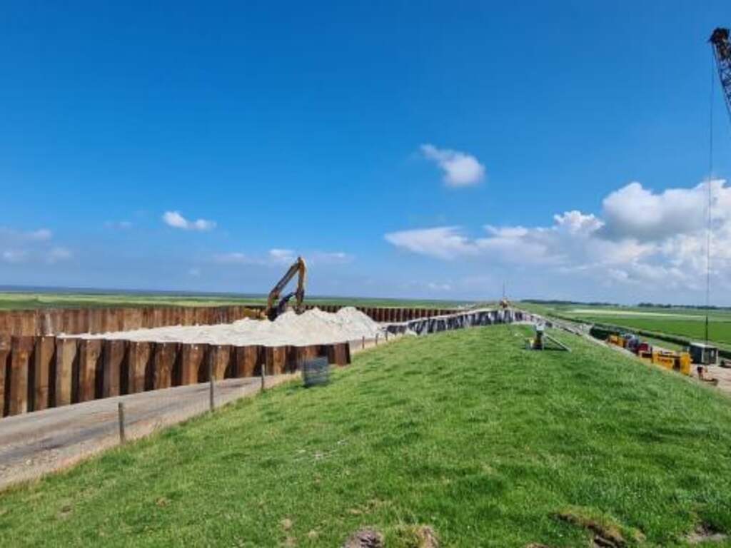 Oorlogswrakken met mogelijk stoffelijke resten worden geborgen in Friesland