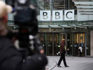 Trump eist in twee zaken 10 miljard dollar van BBC voor selectief knippen in docu