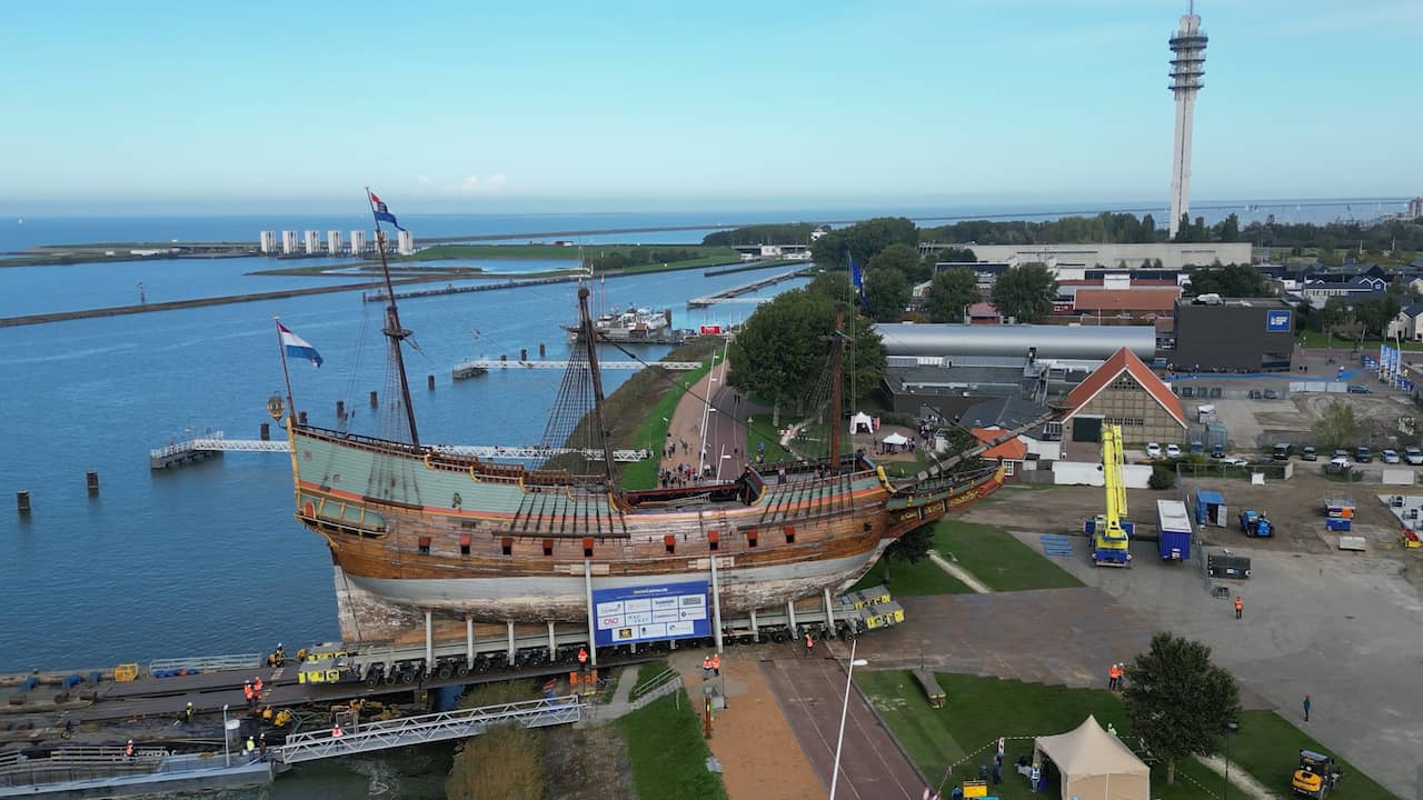 Video | Batavia-schip wordt voorgoed aan land gezet in Lelystad