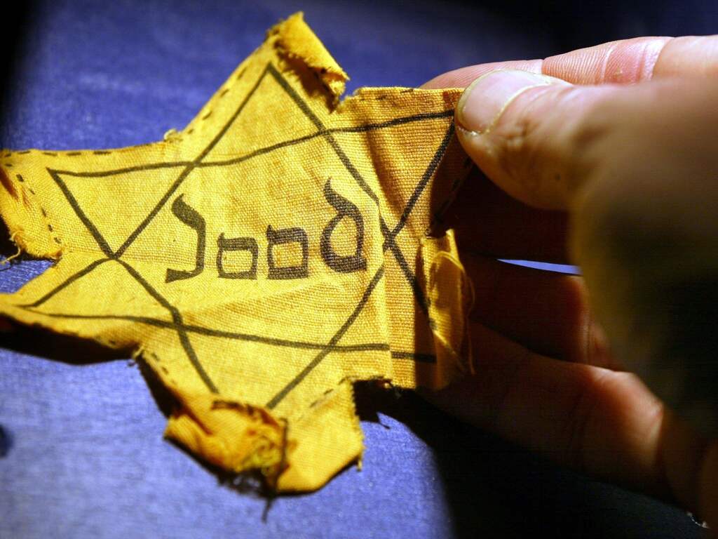 CIDI en CJO doen aangifte tegen beurs waar nazivoorwerpen verkocht worden