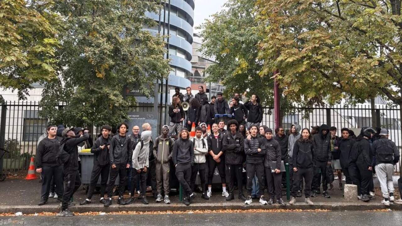 Foto bij 164 arrestaties en 27 gewonden bij protesten op middelbare scholen in Frankrijk