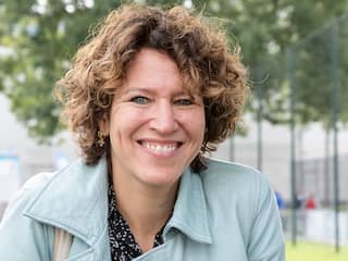 Evelien de Bruijn maakt podcast over uit de kast komen