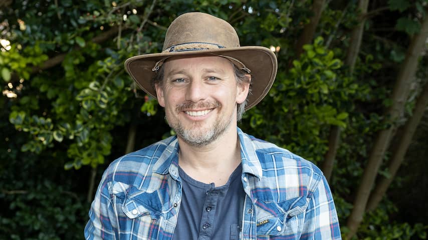 Cas Jansen wordt tijdelijk vervangen in GTST vanwege fietsongeluk | Films & Series | NU.nl