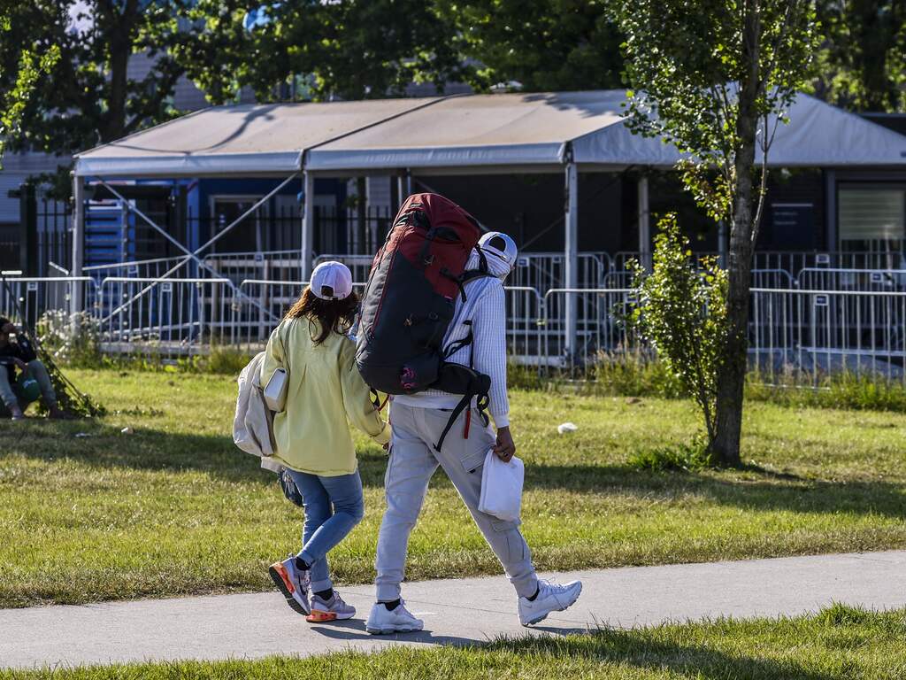 Gemeente wil opnieuw naar rechter vanwege te vol aanmeldcentrum in Ter Apel