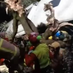 Ruim tachtig gewonden doordat bus in ravijn stort bij Barcelona