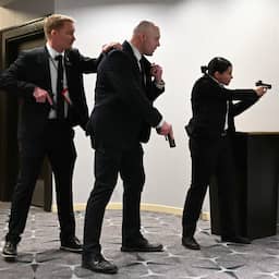 Schoten gelost bij mediagala Donald Trump: geen gewonden en schutter gearresteerd