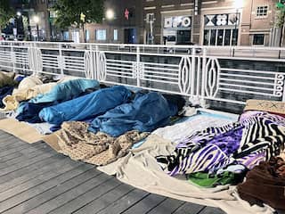 België weigert alleenstaande mannelijke asielzoekers, maar mag dat wel?