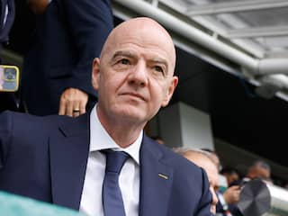 FIFA-baas Infantino lijkt geschrokken van ophef WK-aandelen: 'Geen verplichting'