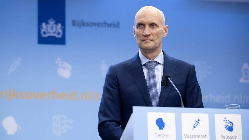 Kuipers over mondmaskers: 'Draag ze ook buiten'