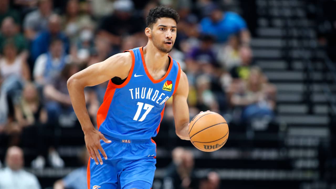 Na twaalf jaar weer Nederlander in NBA Malevy Leons debuteert voor Thunder Sport Overig NU.nl