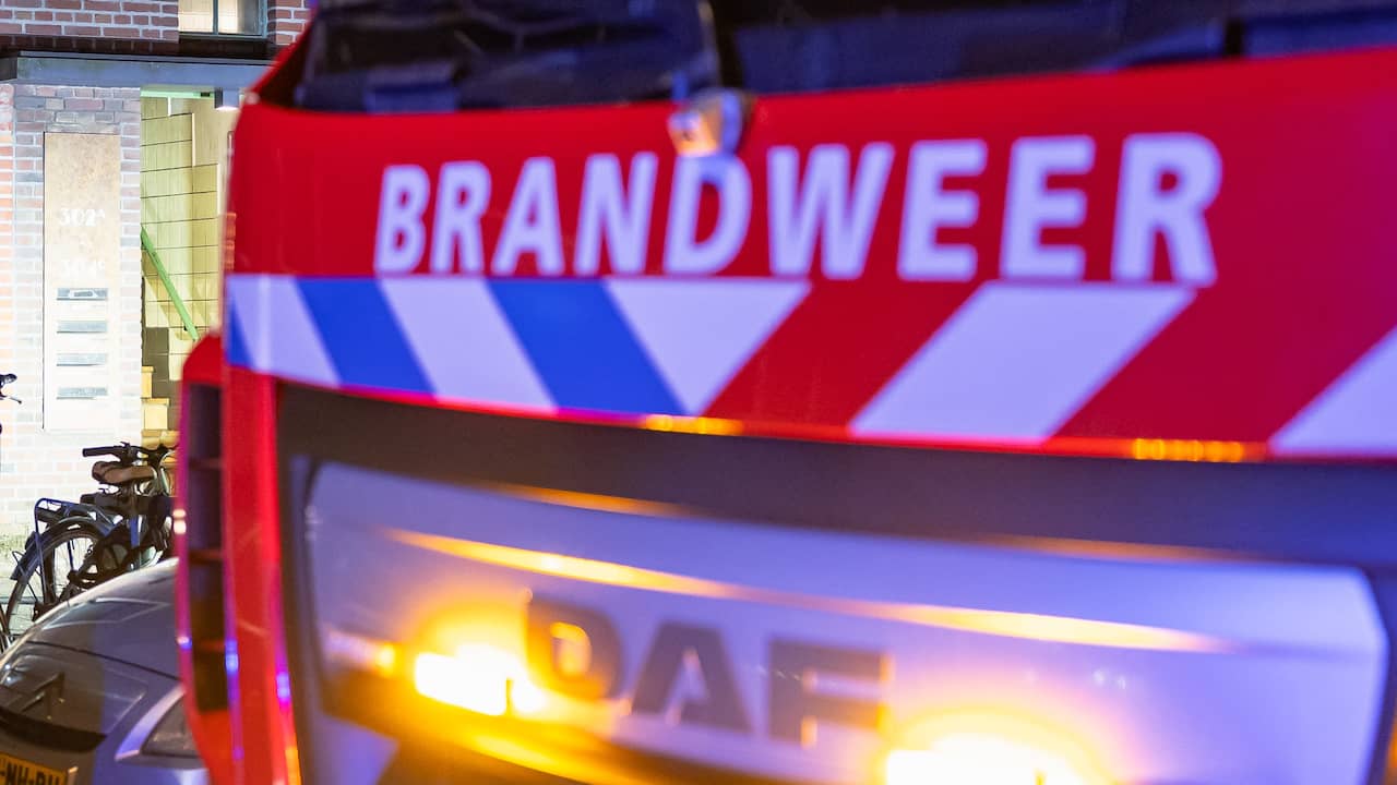 Gewonde na uitslaande woningbrand in Rockanje, omliggende woningen gered