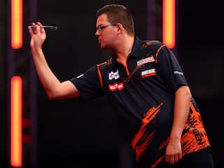 Van Veen verliest dartsfinale in Den Bosch na slechte start tegen Menzies