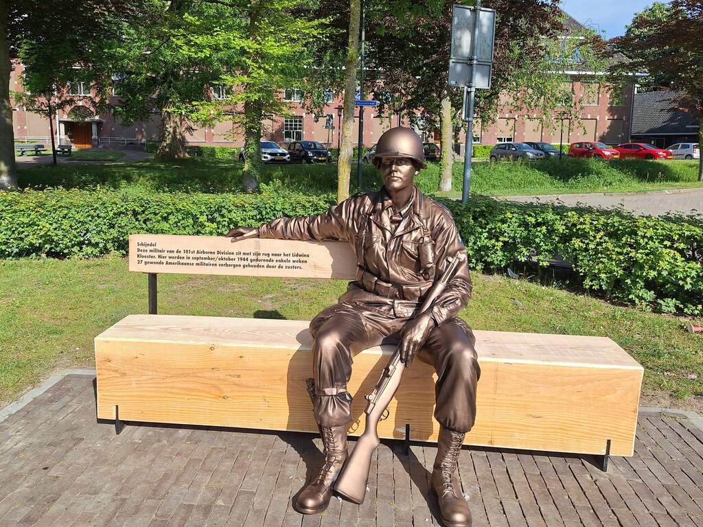 Verdwenen WO II-monument in Schijndel na enkele uren weer teruggevonden