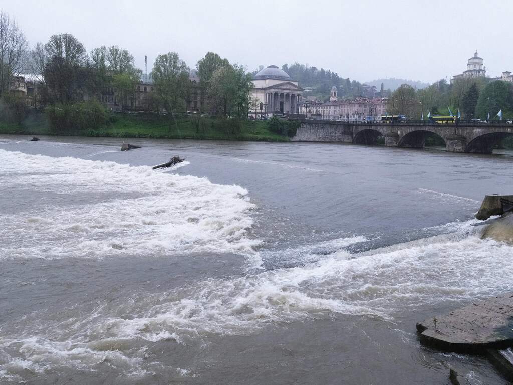Code rood in Noord-Italië en Zuid-Zwitserland vanwege hevigste neerslag in jaren