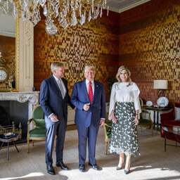 Video | Koningspaar gaat op de foto met Trump in Paleis Huis ten Bosch