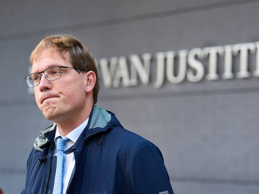 FVD-Kamerlid Van Houwelingen krijgt voorwaardelijke boete voor nazivlagtweet