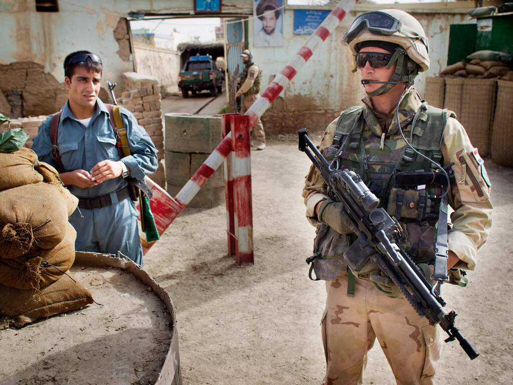 NAVO trekt na 20 jaar alle troepen terug uit Afghanistan, ook Nederlanders