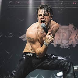 Yungblud annuleert optredens tot einde van 2025 vanwege gezondheidsproblemen