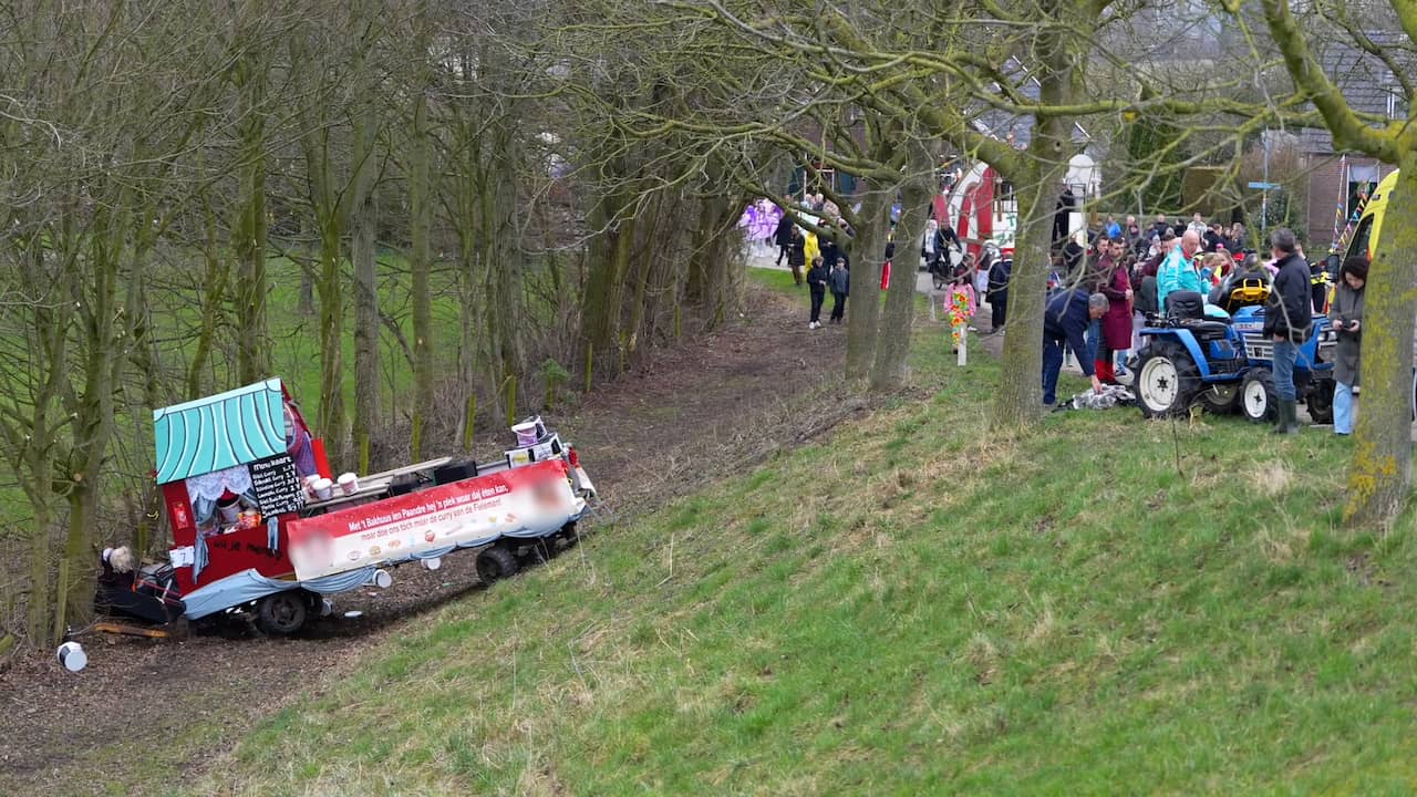 Ernstig ongeluk met carnavalswagen in Gelderland