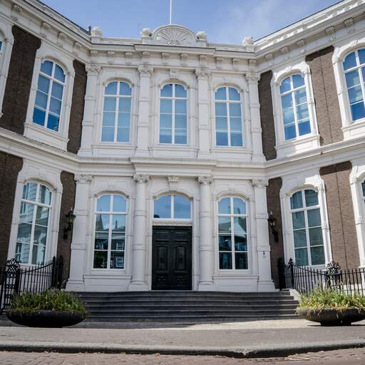 Illustratie bij: Student stapt naar rechter vanwege punt aftrek voor te laat ingeleverde scriptie