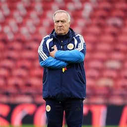 Dick Advocaat snapt niets van ontslag Van Persie en hekelt r
