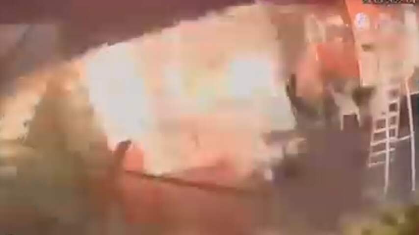 Russische raketten raken winkelcentrum en motorenfabriek in Zaporizhzhia