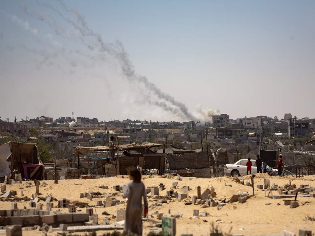 Landen roepen op tot de-escalatie, Israël treft voorbereidingen