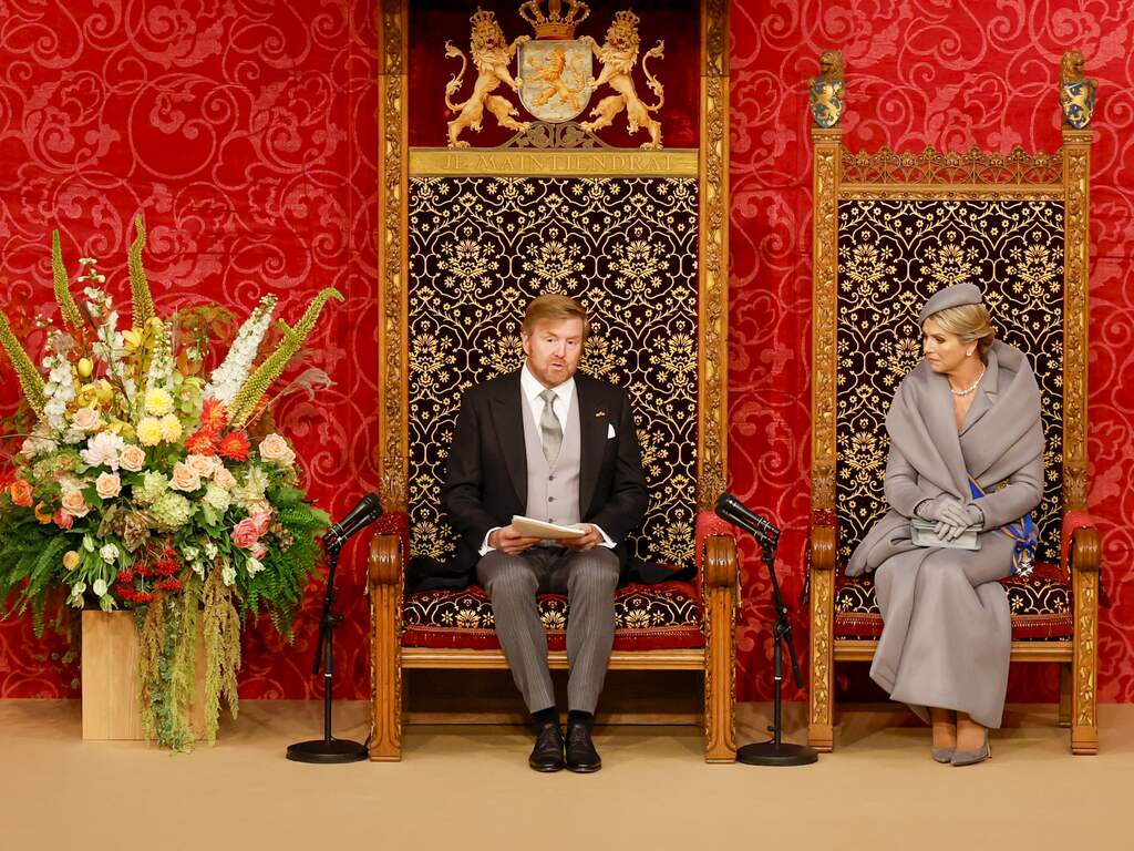 Koning: 'Heel pijnlijk dat veel mensen hun rekeningen niet kunnen betalen'