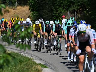 UCI verdedigt nachtcontroles in Tour na kritiek: 'Strijd tegen doping prioriteit'