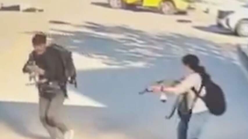 Schutters te zien op parkeerplaats tijdens aanslag in Turkije